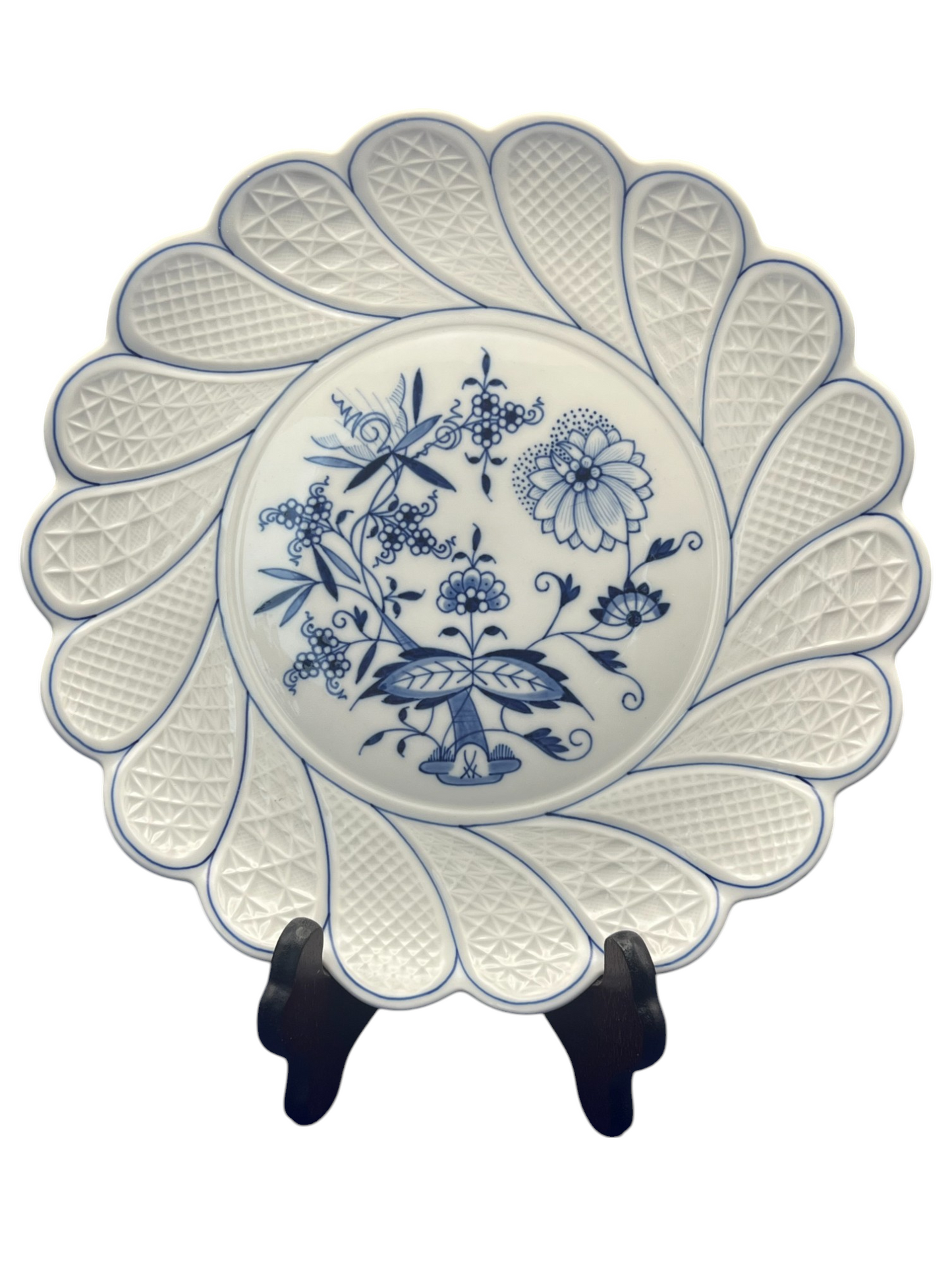 Meissen Porcelain"Blue Onion" Decorative Plate w/ Scalloped Edge