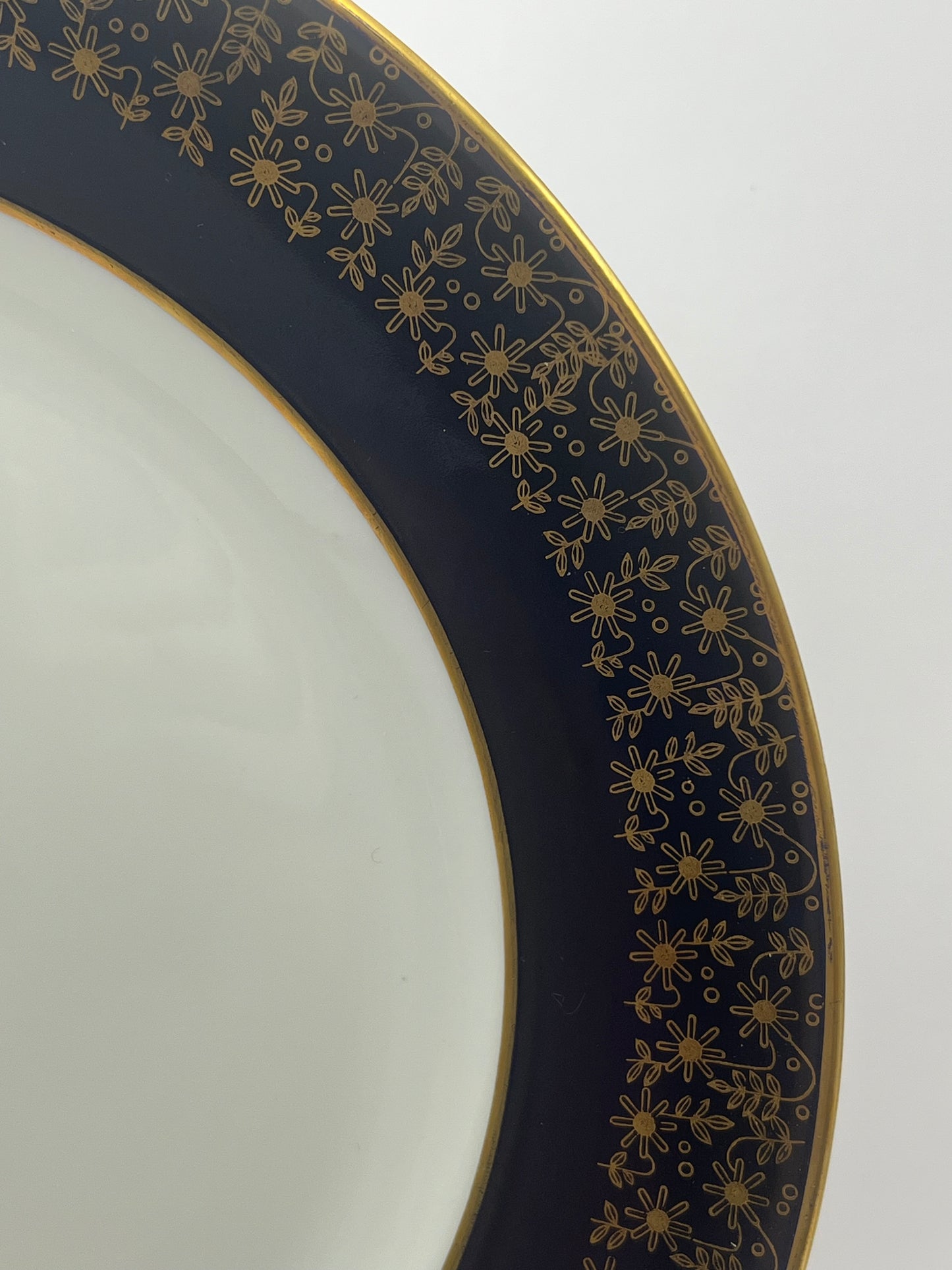 Weimar Porcelain Kobalt Large Decorative Plate