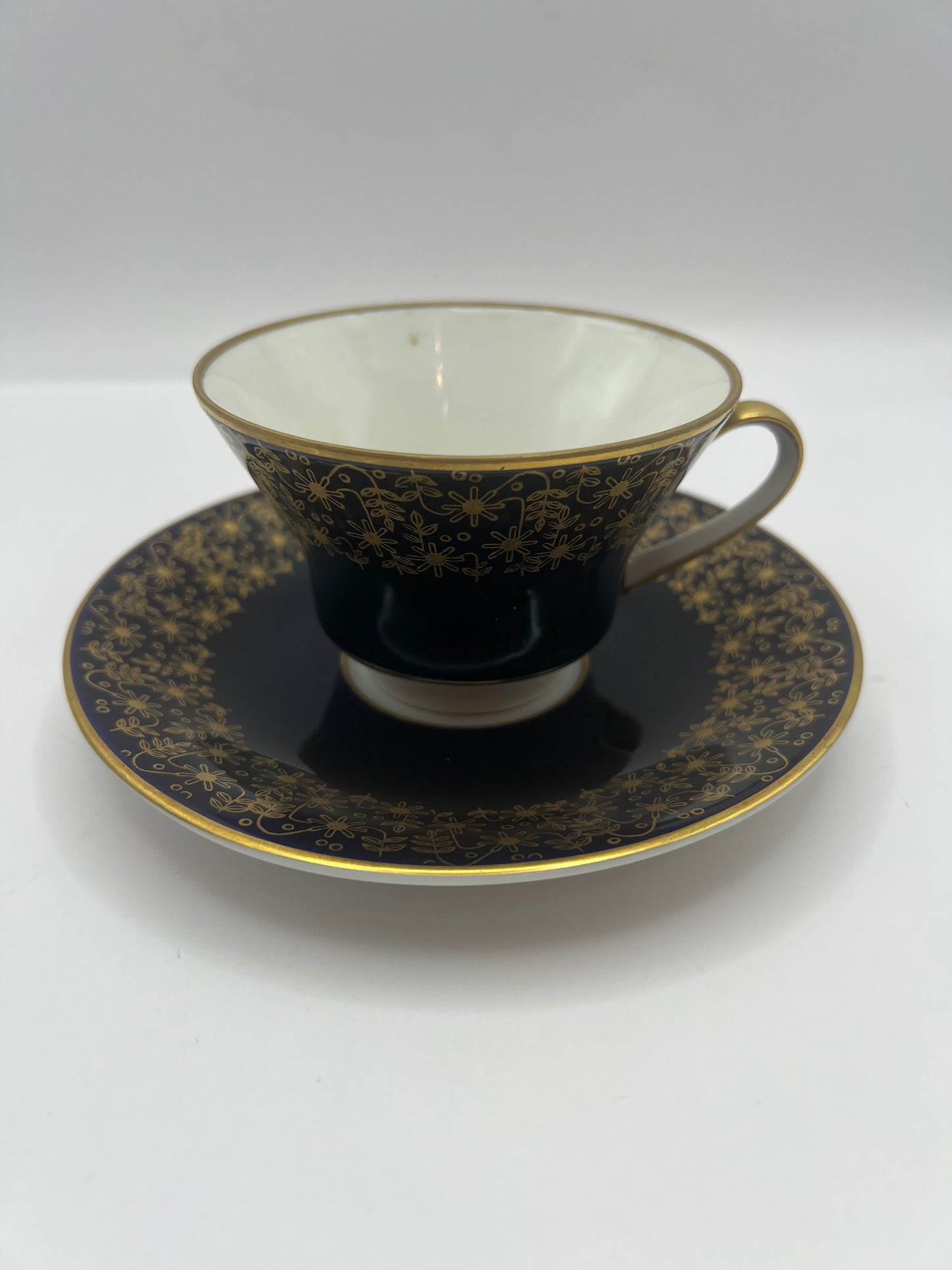 Set of Five Weimar Porcelain Kobalt Tea Cups & Saucers