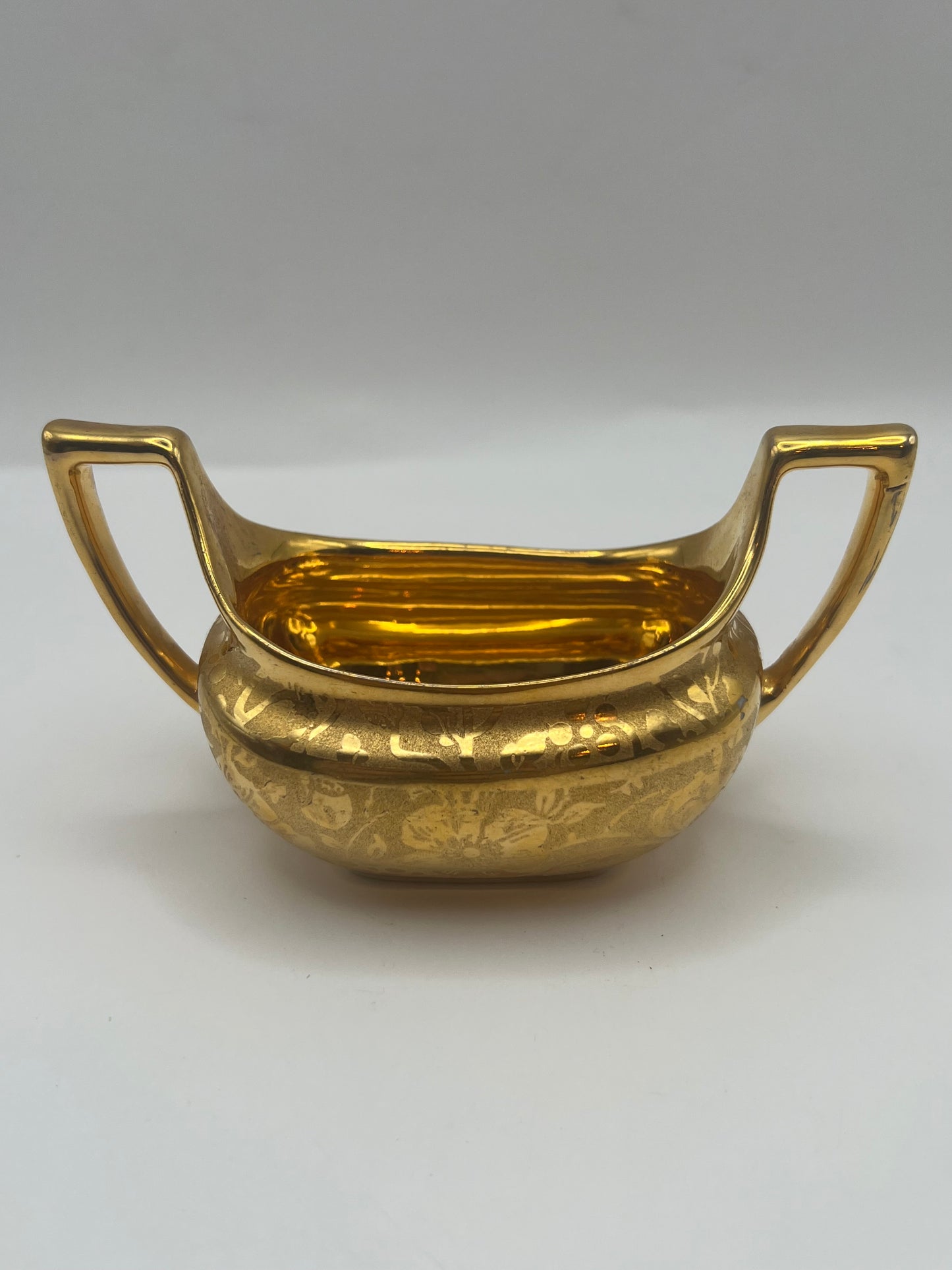 Stouffer Fine China Gold-Leaf Set