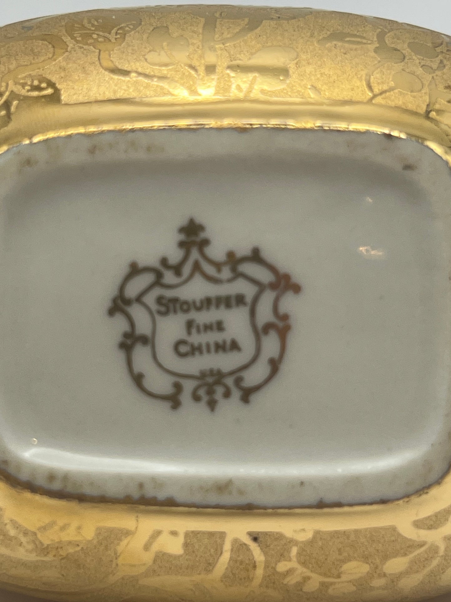 Stouffer Fine China Gold-Leaf Set
