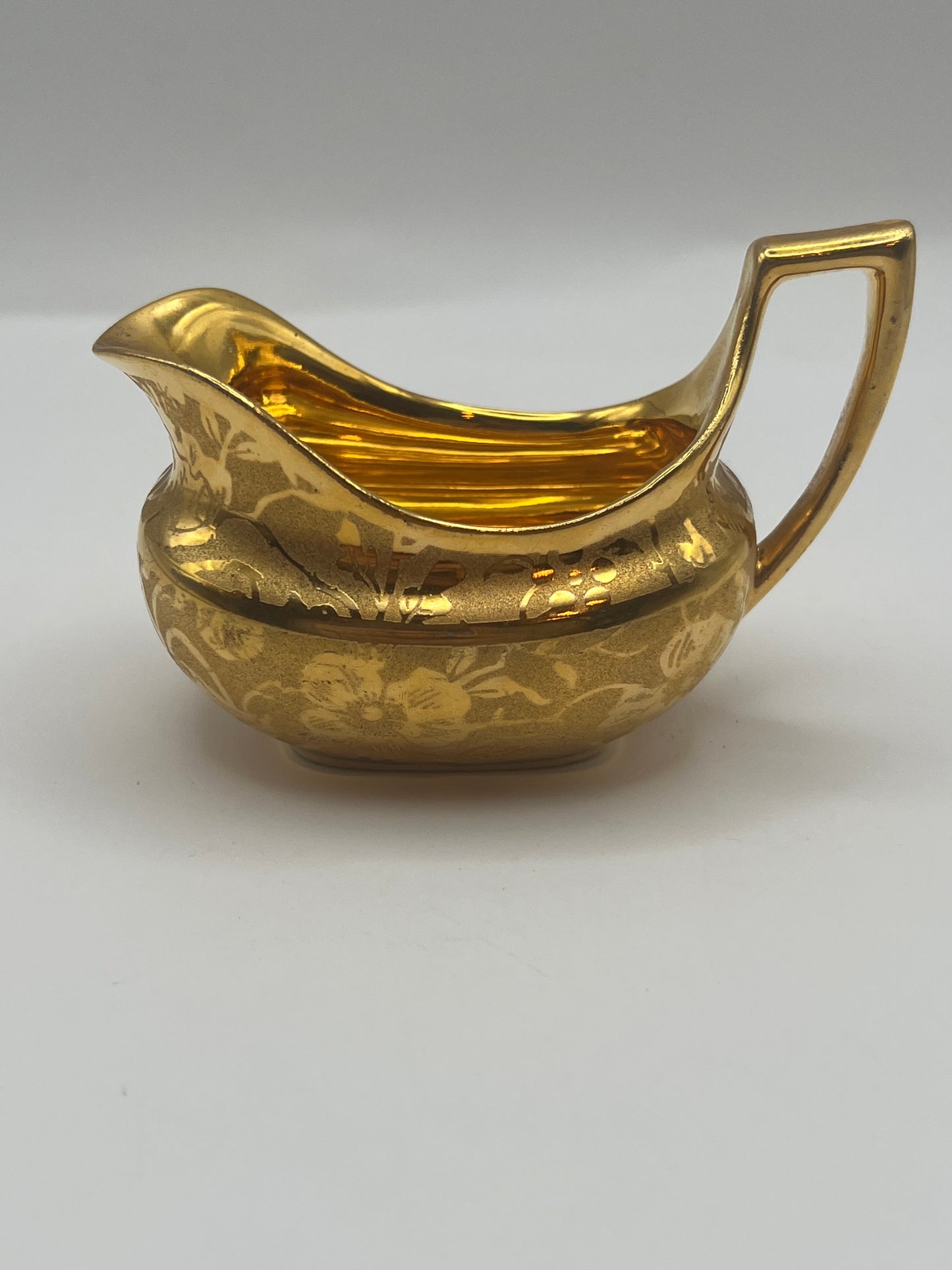 Stouffer Fine China Gold-Leaf Set