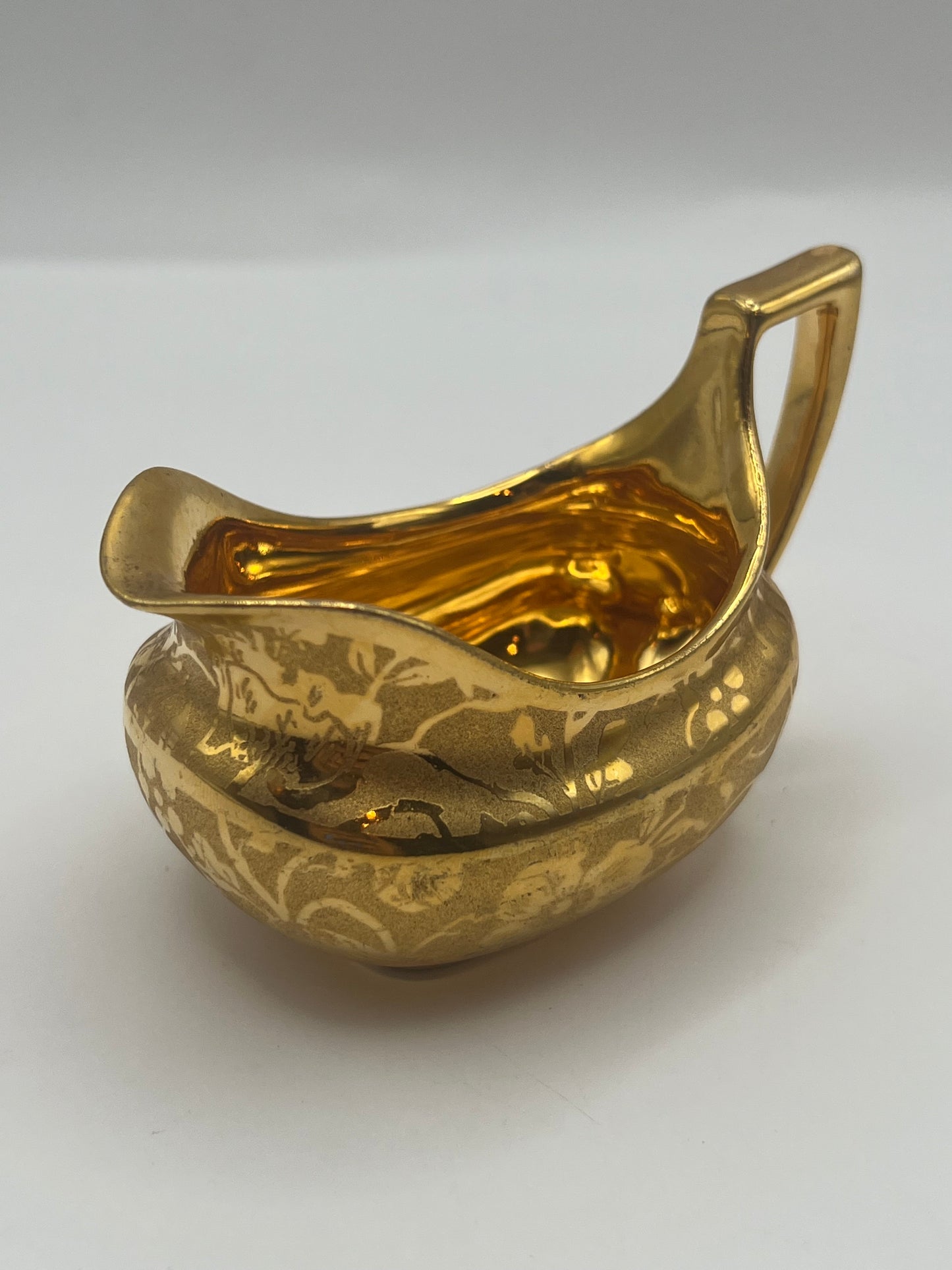 Stouffer Fine China Gold-Leaf Set