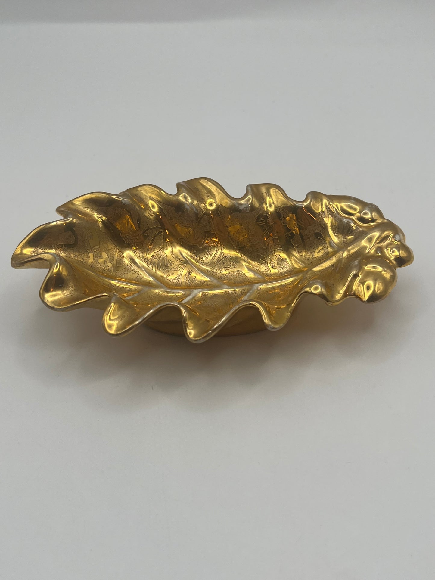 Stouffer Fine China Gold-Leaf Set
