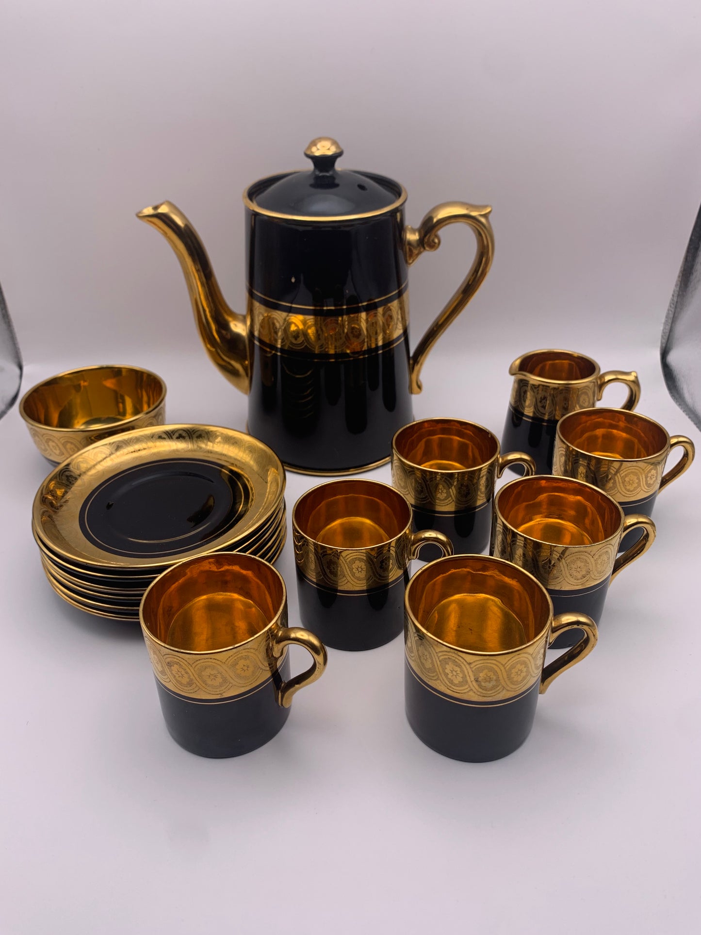 Sevres Late Cobalt Coffee/Tea Set, Manufactured by Gibson & Sons of Davenport