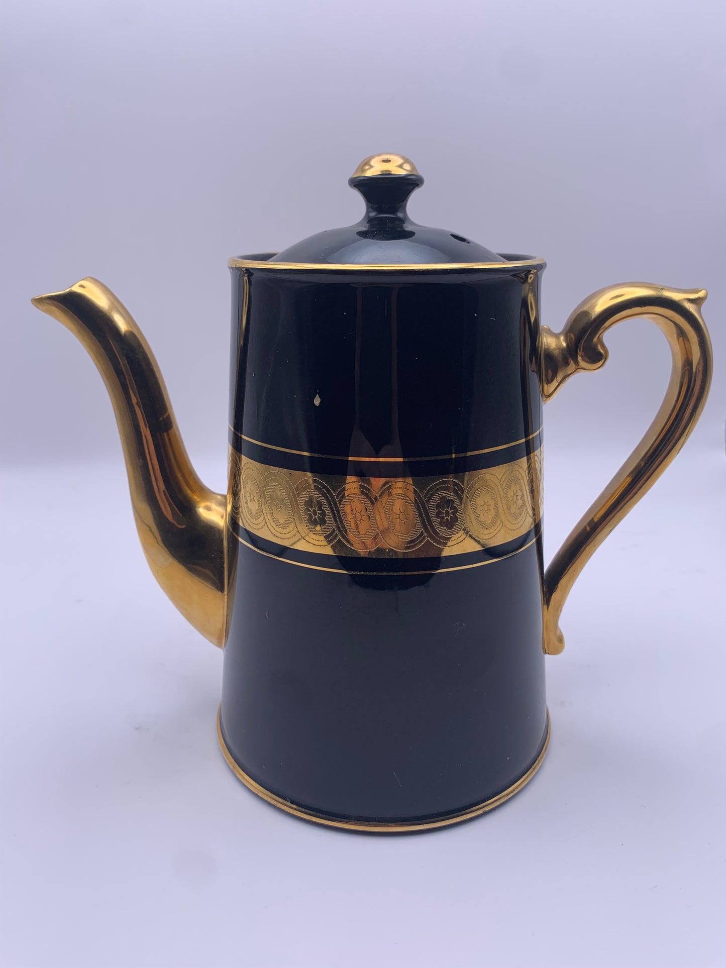 Sevres Late Cobalt Coffee/Tea Set, Manufactured by Gibson & Sons of Davenport