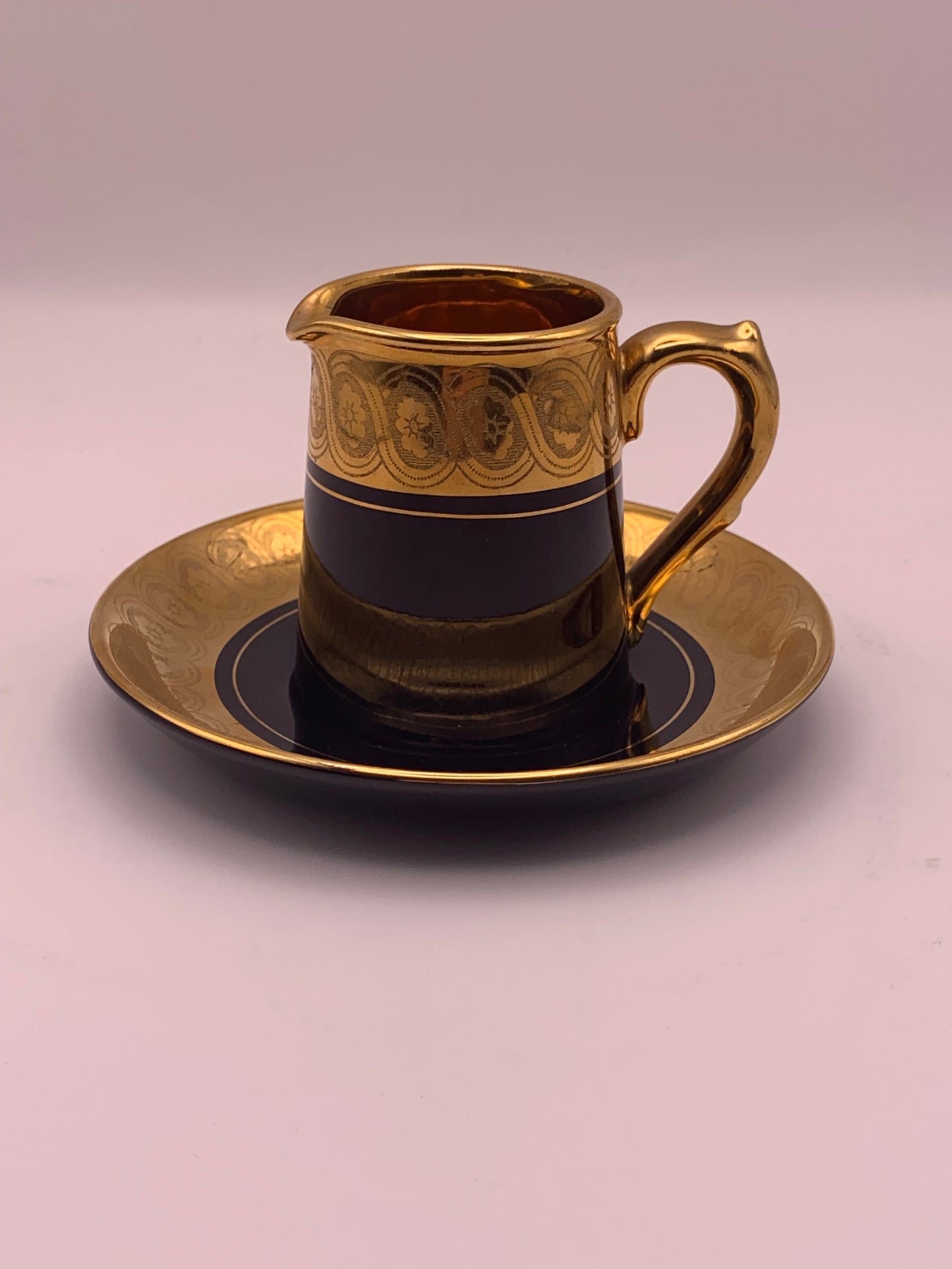 Sevres Late Cobalt Coffee/Tea Set, Manufactured by Gibson & Sons of Davenport