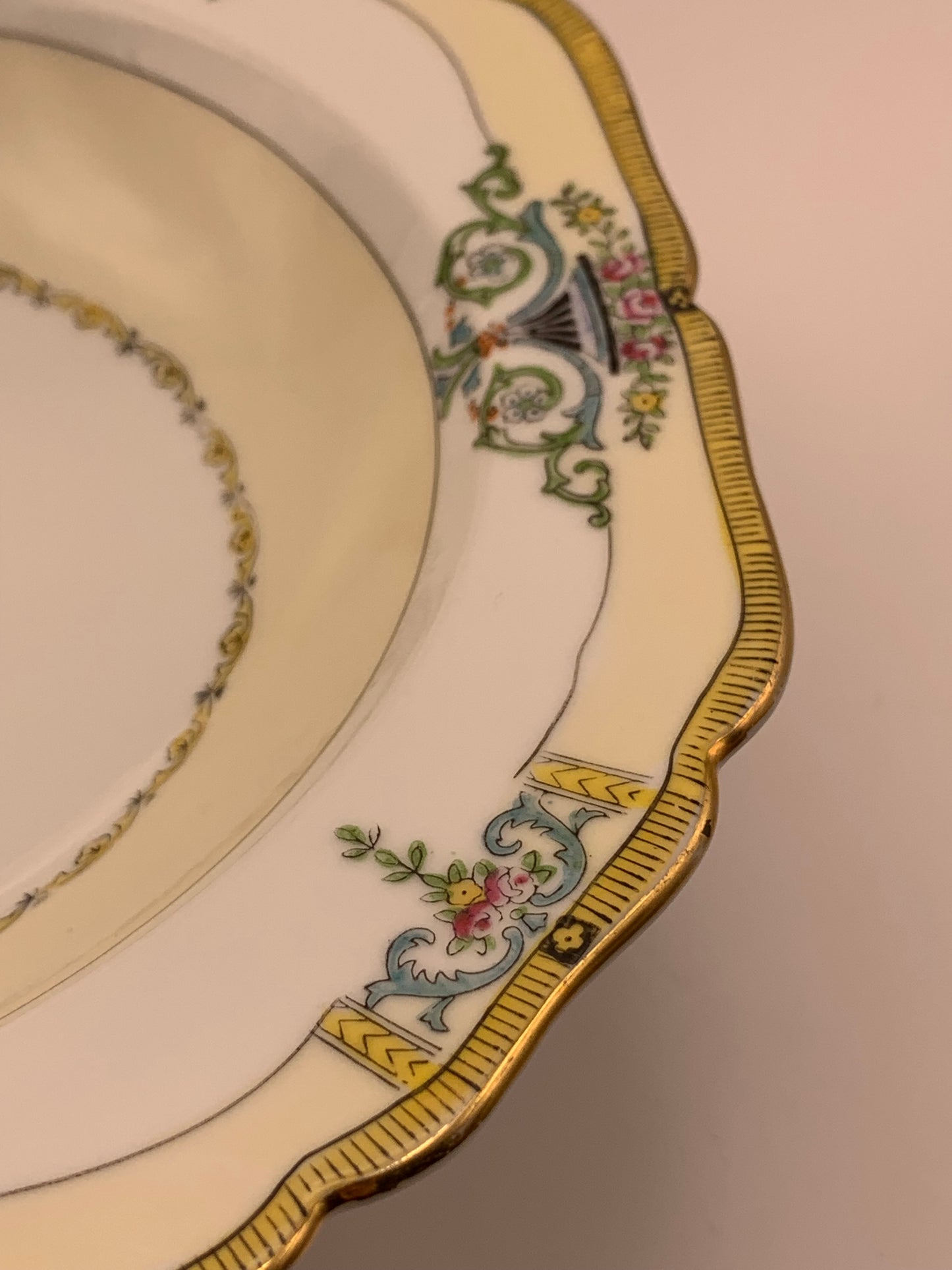 Noritake Porcelain Standing Dish
