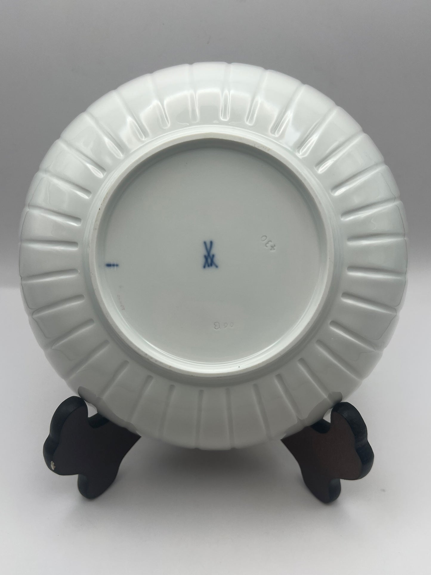 Meissen Porcelain Pink Rose Large Scalloped Plate